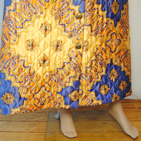 SALE! 1960s QUILTED maxi skirt with POCKETS! Brass button front, 30" waist - Picture 8 of 8
